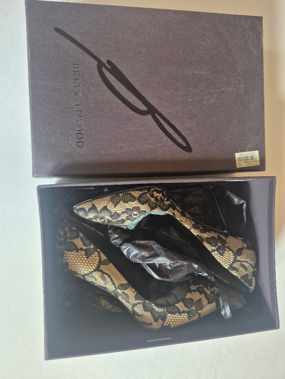 Brian Atwood leather and lace pumps in black and nude size 8 - Picture 2 of 5